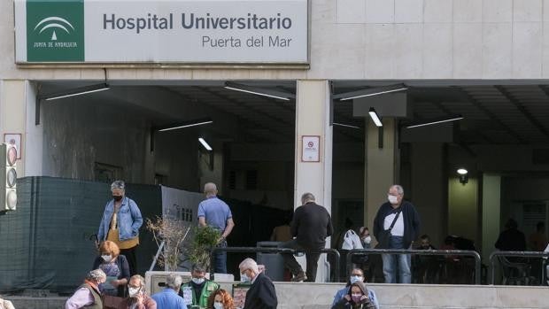 Una avería deja sin luz varias zonas de Cádiz capital