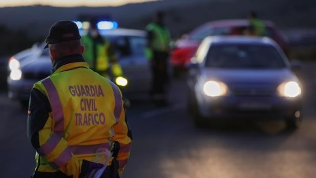 Muere en una colisión entre dos turismos a la salida del túnel en Algodonales