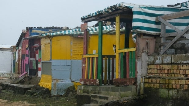 Costas podría comenzar el derribo de las casetas de la Casería desde la próxima semana