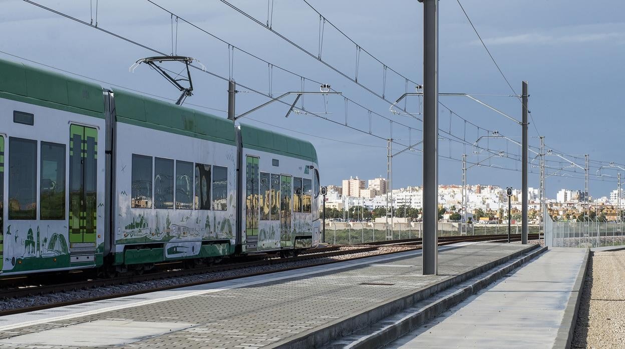 Imagen del Tranvía de la Bahía de Cádiz.