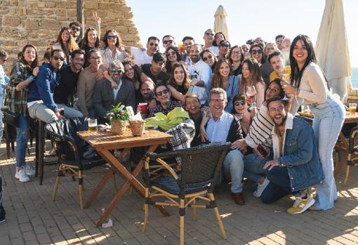 Grupo Arsenio, Musalima, Charlotte P. Marítimo y Piddy celebran una jornada de convivencia con su personal