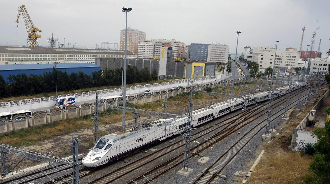 Uno de los Alvia que une Madrid con Cádiz