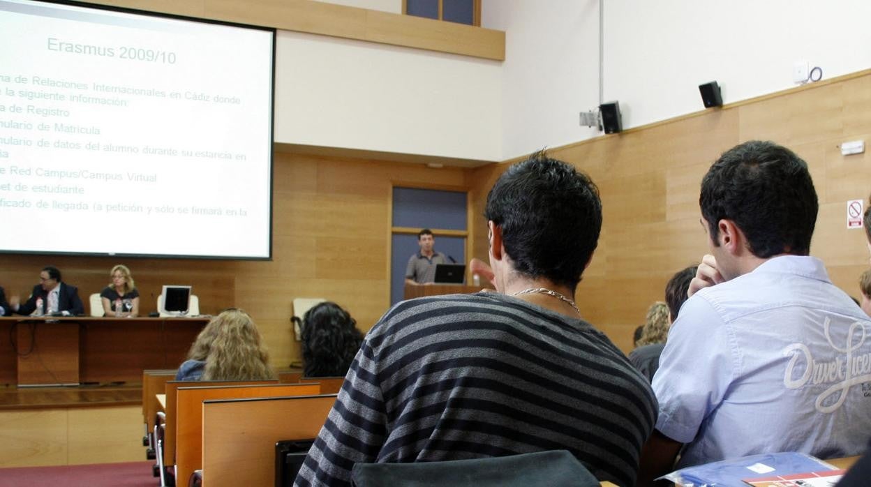 La Universidad de Cádiz prolongará la estancia de los estudiantes ucranianos de Erasmus