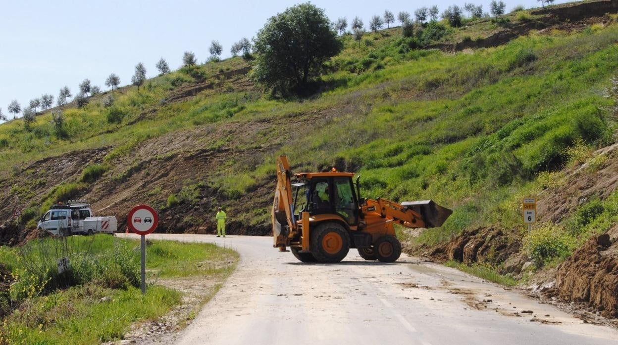 Invertirán 200.000 euros en carretera El Gastor-Setenil para mejorar la vía