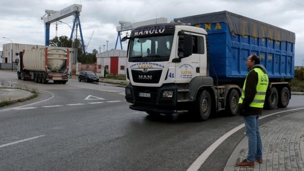 La tercera jornada de paro de los camioneros toca de lleno a la cadena de alimentación