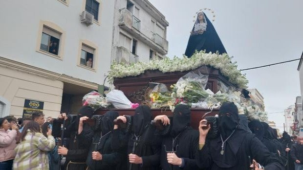 La lluvia desluce el Lunes Santo en Jerez