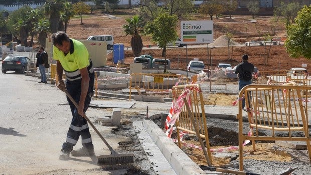 Más de la mitad de las obras realizadas en Sevilla corresponden a pavimentación, urbanización y parques