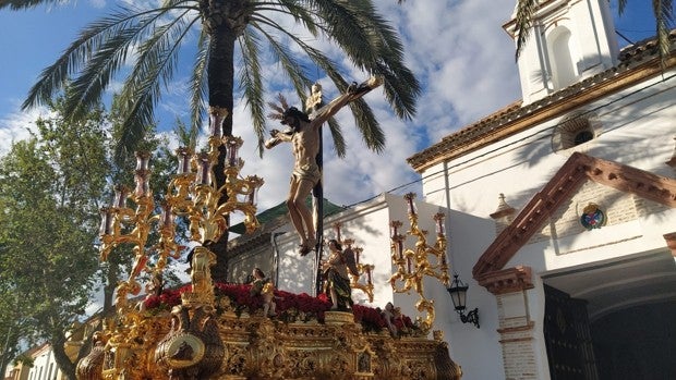 La Trinidad y El Silencio, protagonistas del Jueves Santo perfecto en Utrera