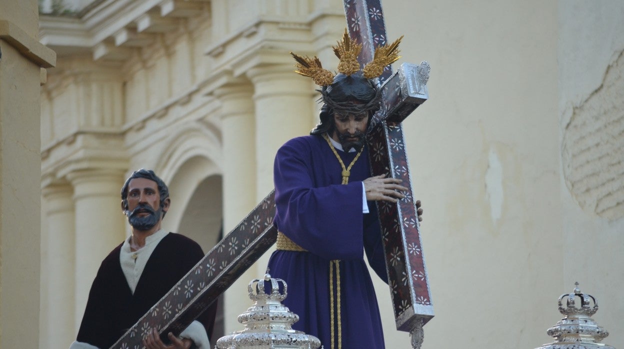 Nuestro Padre Jesús Nazareno de Utrera a su paso por el barrio de Santa María