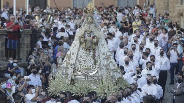 Arrancan los actos del 75 aniversario de la coronación canónica de la Patrona de Cádiz