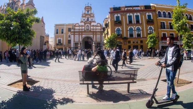 La incidencia vuelve a crecer 50 puntos en Sevilla en los cuatro últimos días en personas de más de 60 años