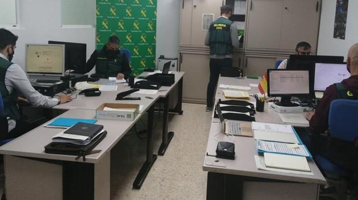 Equipo de la Guardia Civil de Sevilla dedicado a las estafas por Internet