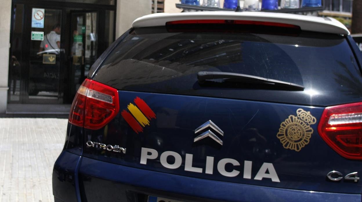 Arrestados en Jerez tras golpear con un vaso en la cara a un joven y huir del lugar