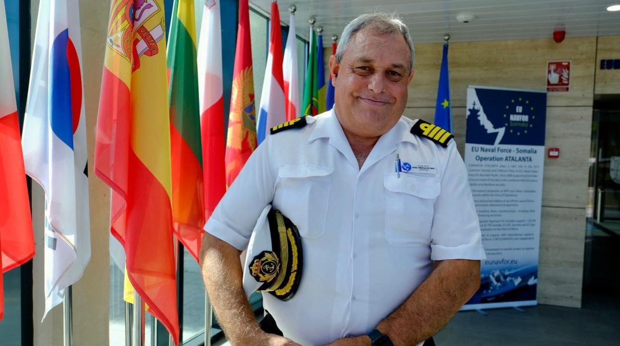 El capitán de navío Rafael Torrecillas en el Cuartel General de ‘Atalanta’ situado dentro de la Base Naval de Rota.
