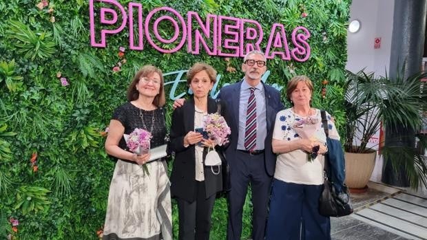 La Universidad de Cádiz reconoce la labor de sus científicas con la gala 'Pioneras en la UCA'