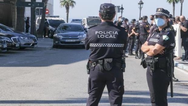 La Policía Local contra Kichi: «Nos ha engañado y faltado al respeto, póngase a trabajar por una vez»