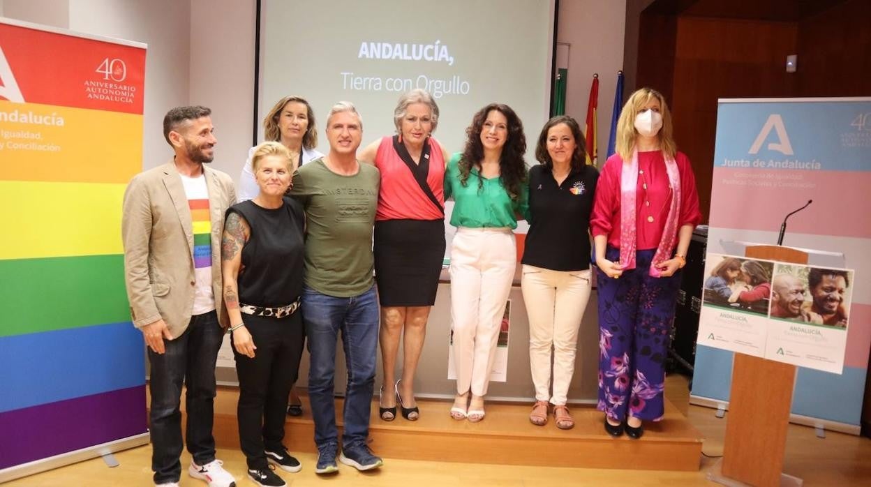 La consejera Rocío Ruiz en la presentación de la nueva campaña por el día del Orgullo LGTBI