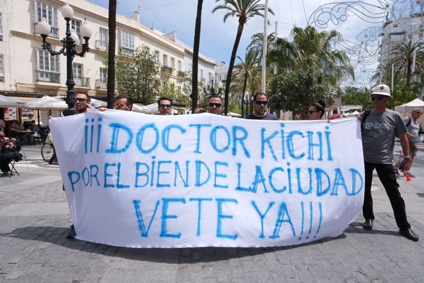 Video: «Kichi, vete ya», el mensaje de bienvenida de la Policía Local al inicio del Carnaval