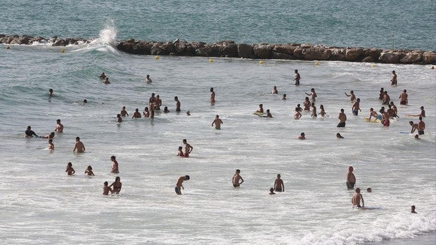 Una masa africana traerá más de 30 grados de día y noches tropicales a partir del jueves