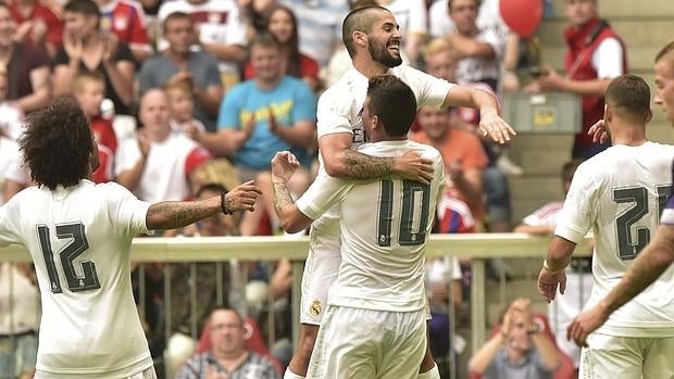James ataca la titularidad de Isco