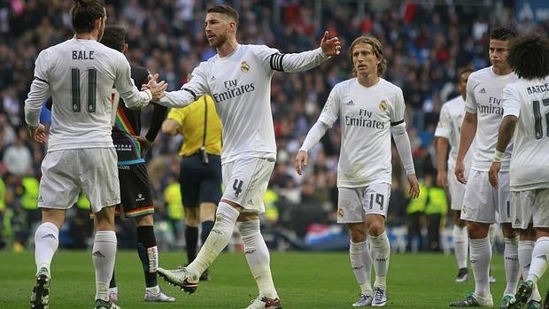 Polémica por el gesto de Cristiano reprobando a la grada del Bernabéu