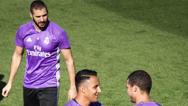 Benzema quiere contestar a Deschamps