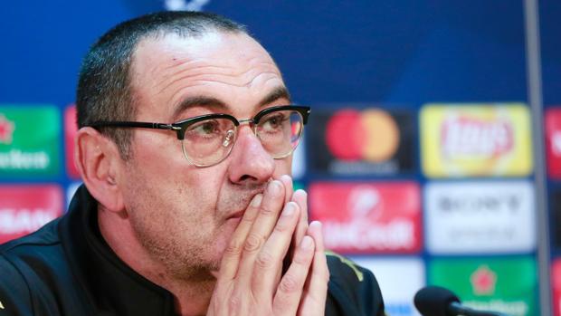 Sarri «Toda la presión es para el Madrid; son los más ricos y deben pasar ellos»