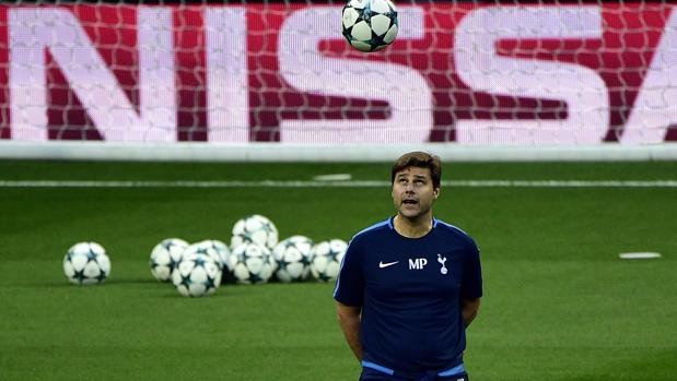 Ardiles, Las Malvinas y Pochettino, lazos argentinos en la historia del Tottenham