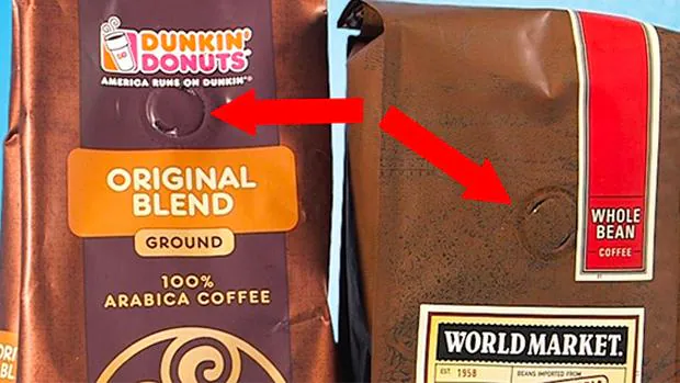 La desconocida razón por la que las bolsas de café tienen un curioso agujero