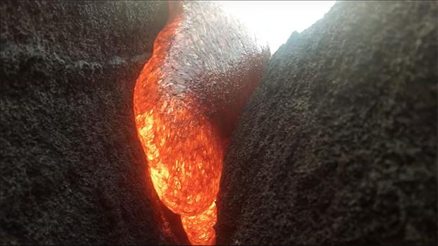 Así es un vídeo grabado por una GoPro envuelta en lava