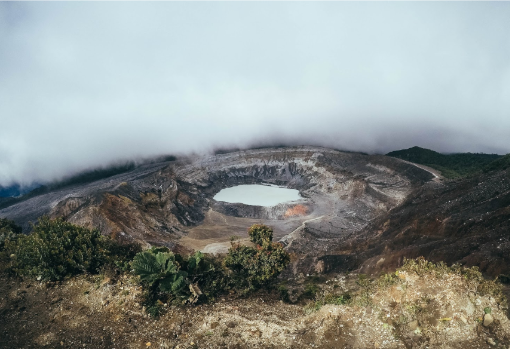 El volcán Poas es un fenómeno natural impresionante