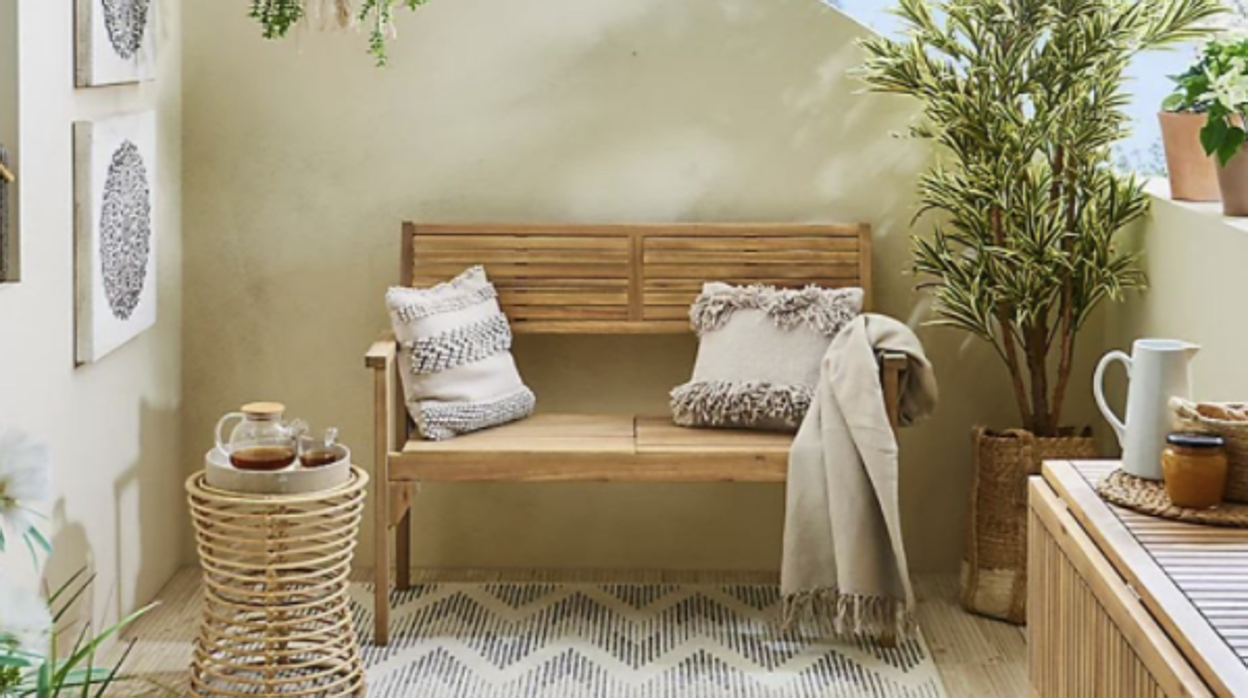 Bancos para jardín: el mueble de tendencia para decorar el exterior