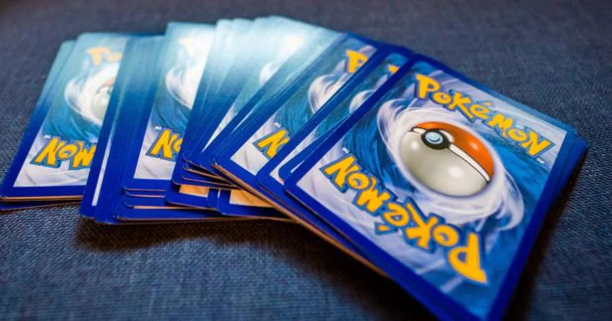 Un hombre utiliza las ayudas por la pandemia para comprar una carta Pokémon de 57.000 dólares