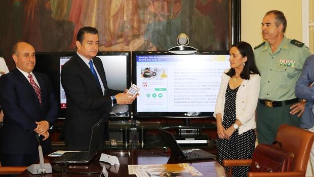 Antonio Sanz durante la presentación de la app y sus aplicaciones para la romería del Rocìo
