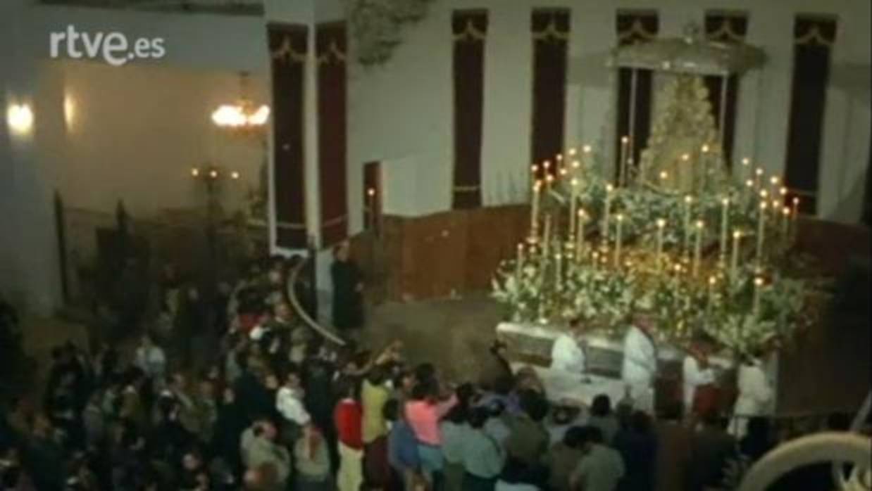 El antiguo altar de la Virgen del Rocío el Domingo de Pentecostés