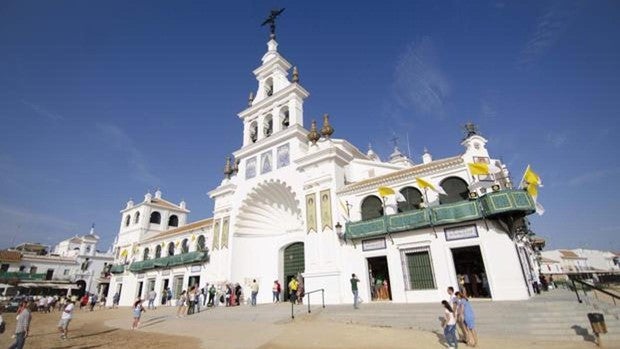 Ermita del Rocío: en la actualidad Santuario de nuestra Señora del Rocío