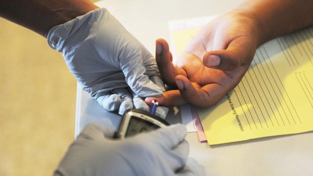 Cerca de 400.000 personas desarrollan diabetes tipo 2 cada año en España