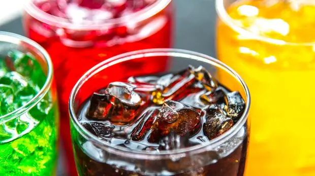 Un estudio vincula el consumo de bebidas azucaradas con un mayor riesgo de muerte