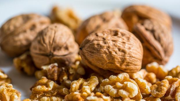 Comer nueces y frutos secos puede evitar la obesidad