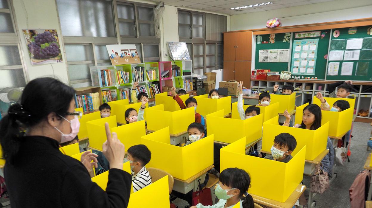 Niños en un colegio en Taipei