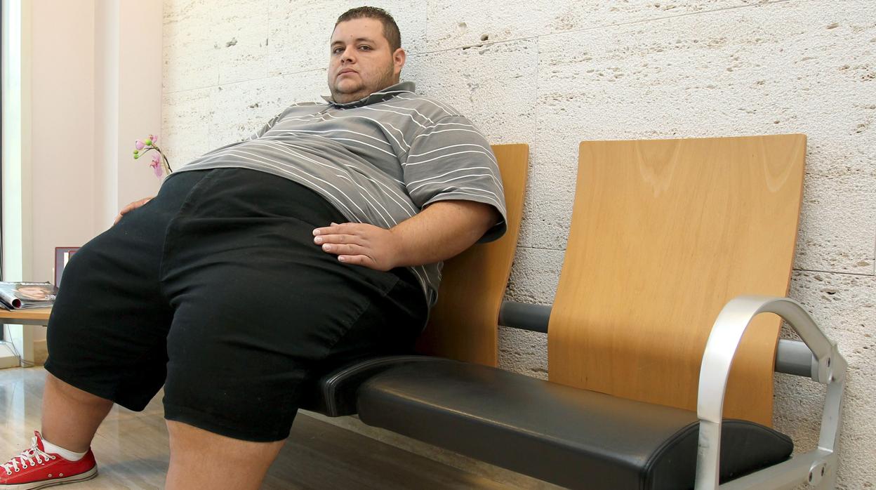 Un índice de masa corporal (IMC) entre 40 y 50 se considera obesidad grave o mórbida