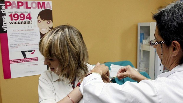 Un gran estudio confirma que la vacuna del VPH protege frente al cáncer de útero