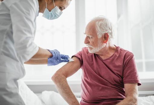 Un tercio de los españoles sí se vacunaría