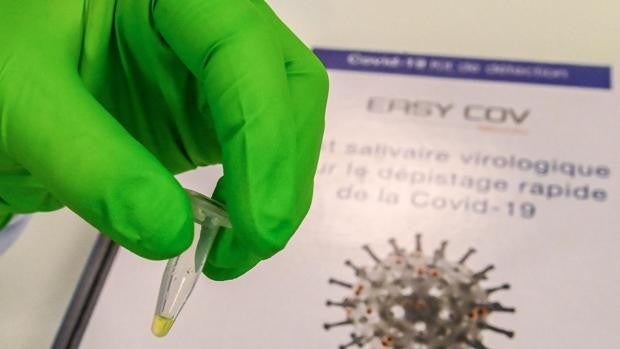 ¿Puede la vacuna de la COVID-19 infectarme con coronavirus?