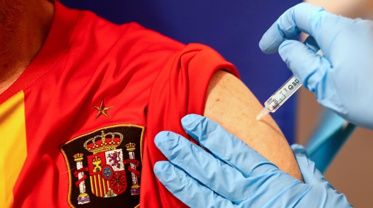 Su efecto antiviral, plitidepsina podría estar ejerciendo efectos anti-inflamatorios, favoreciendo la respuesta inmune frente al SARS-CoV-2. Vacunación en Madrid.