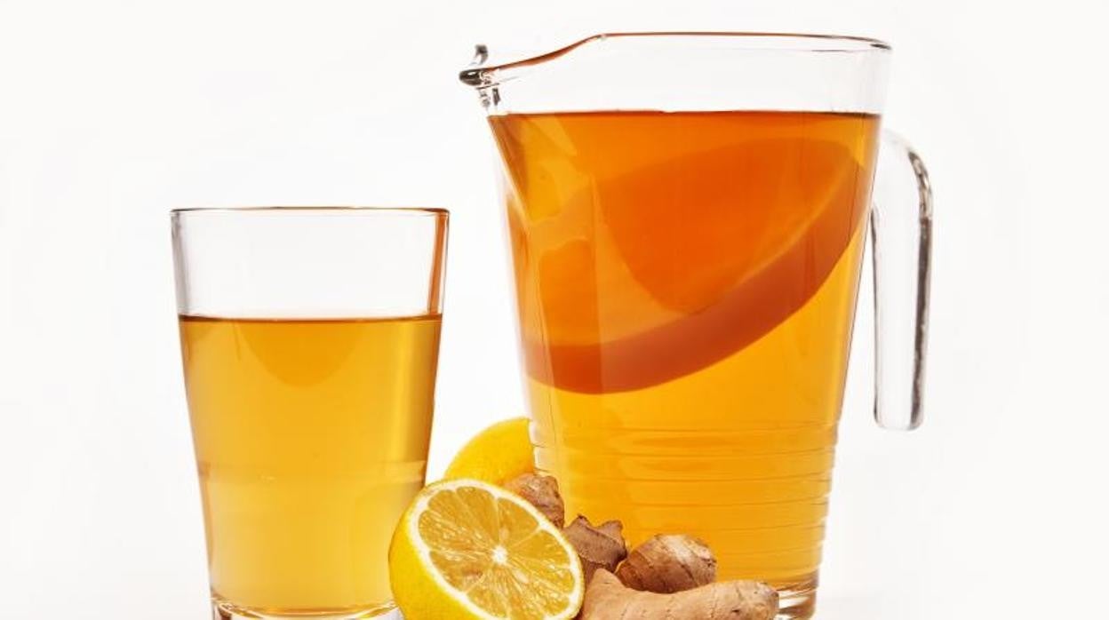 La kombucha es un té fermentado con azúcar al que se le atribuyen propiedades saludables