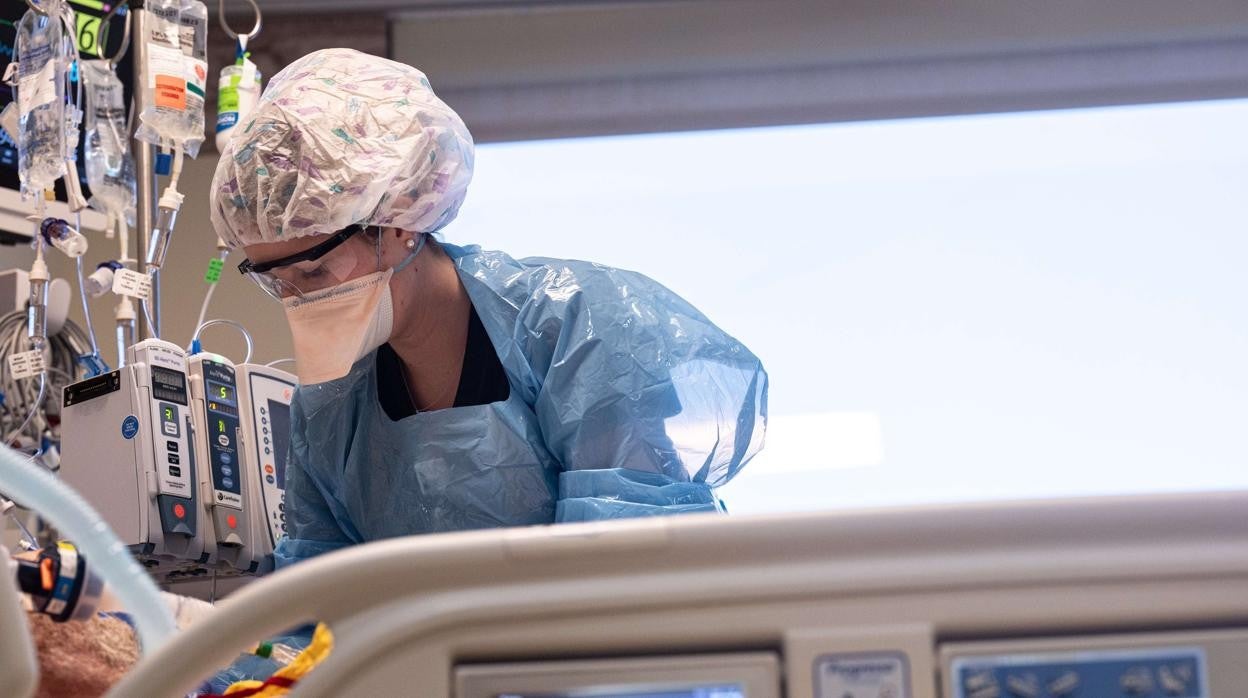 Enfermo grave de Covid-19 en EE.UU