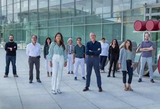 Foto del equipo: Álvaro Macías, Jesús Vázquez, Pilar Gonzalo, Carla Espinós, Beatriz Dorado, Emilio Camafeita, Vicente Andrés, María J Andrés, Cristina González, Amanda Sánchez, Víctor Fanjul.