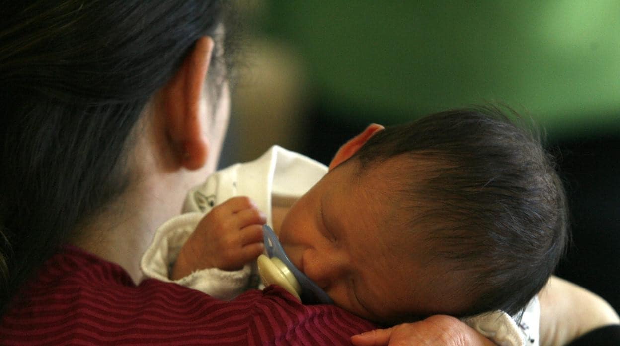 Este estudio puede explicar por qué el Covid afecta menos a los bebés que a  los adultos