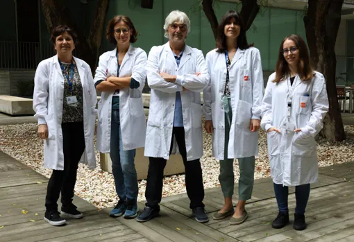 De izquierda a derecha Anna Bigas, Mar Iglesias, Lluís Espinosa, Teresa Lobo y Laura Solé